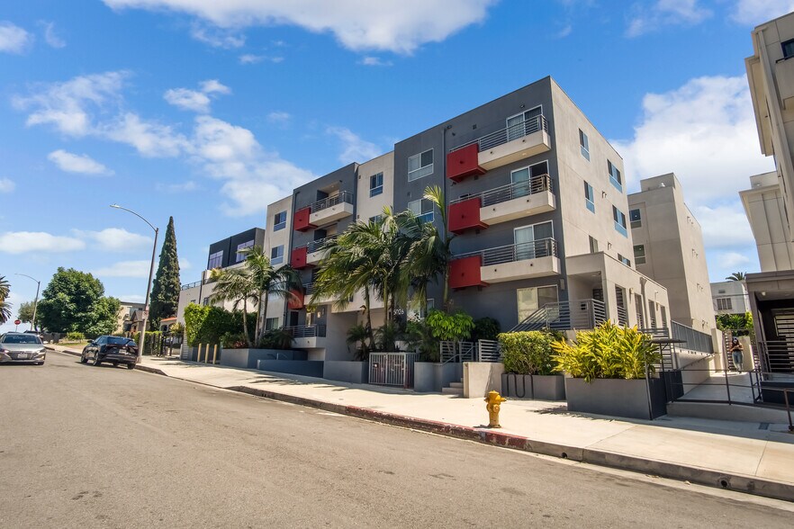 More Photos Of 5026 Rosewood Ave, Los Angeles Apartments For Sale