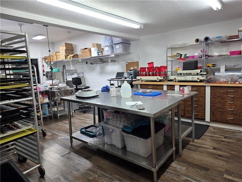 More Photos Of 122 S 2nd Ave, Elizabeth Storefront Retail Residential For Sale