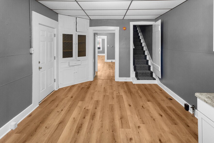 More Photos Of 31 N 14th St, Belleville Apartments For Sale