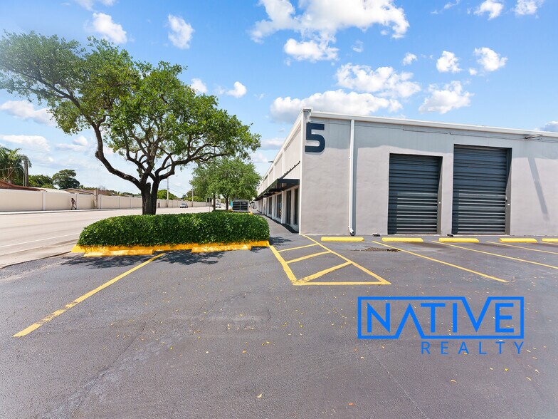 More Photos Of 3501-3531 NW 19th St, Fort Lauderdale Unknown For Lease