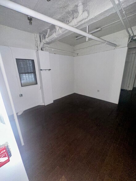 More Photos Of 153 W 36th St, New York Office For Lease