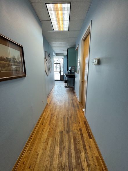 More Photos Of 637 Willis Ave, Williston Park Storefront Retail Office For Lease