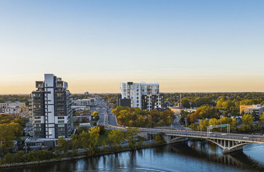 More Photos Of 2 Boul Des Laurentides, Laval Apartments For Lease