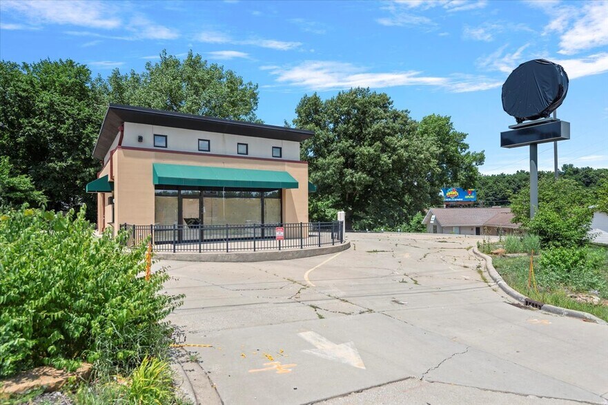 More Photos Of 2003 W Monroe St, Springfield Fast Food For Sale