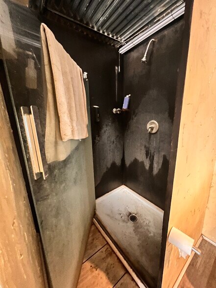 More Photos Of 205 S Main St, Bethel Freestanding For Sale