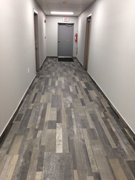 More Photos Of 6620 Crain Hwy, La Plata Office For Lease