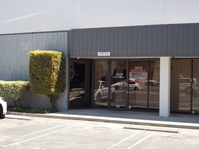 More Photos Of 21612-21642 Marilla St, Chatsworth Manufacturing For Lease