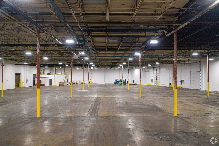 More Photos Of 3310 Deepwater Terminal Rd, Richmond Warehouse For Lease