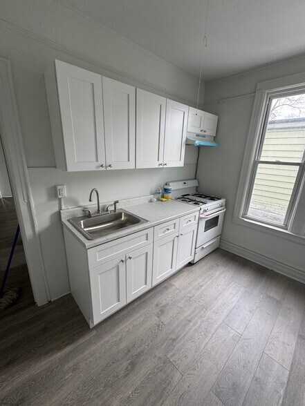 More Photos Of 172-12 Linden Blvd, Saint Albans Storefront Retail Residential For Sale