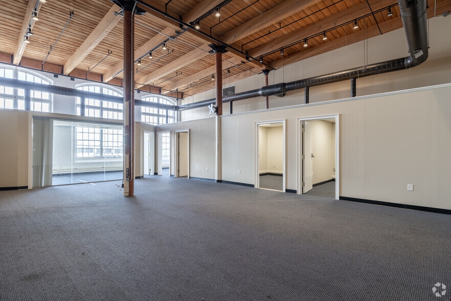 More Photos Of 10 Cordage Park, Plymouth Unknown For Lease