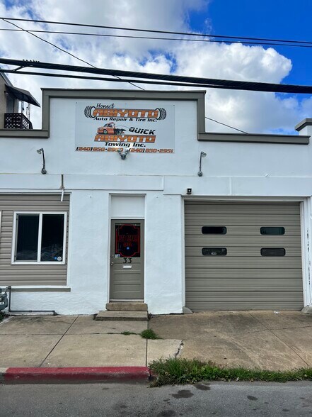 Primary Photo Of 33 E Baltimore St, Hagerstown Auto Repair For Lease