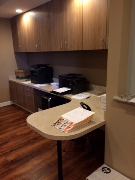 More Photos Of 2222 Greenhouse Rd, Houston Medical For Sale