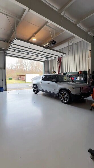 More Photos Of 8240 Stadium Dr, Kalamazoo Light Distribution For Sale