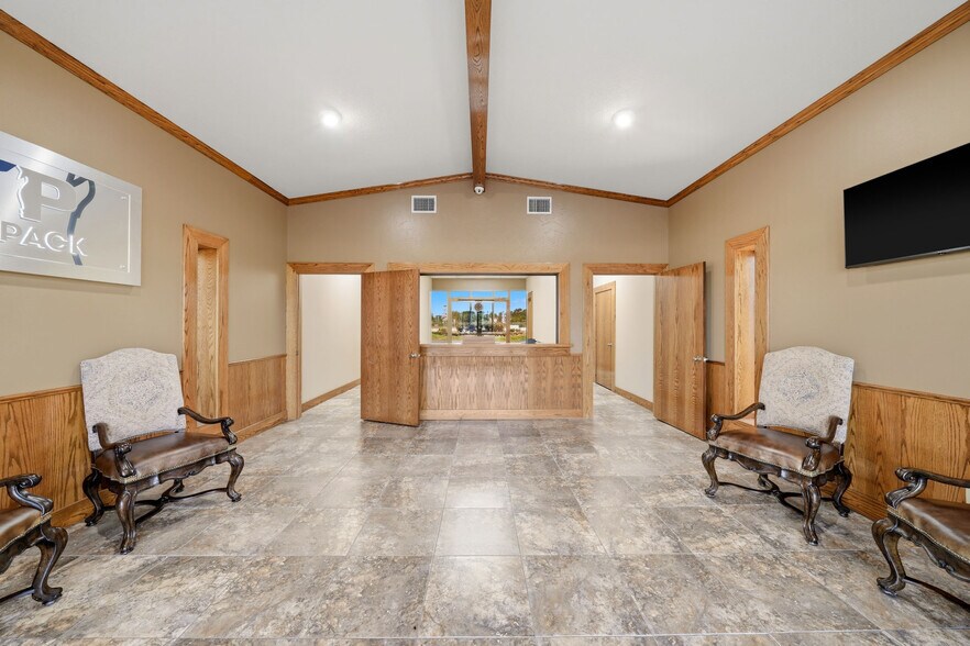More Photos Of 4122 Hwy 90 Alt, Altair Light Distribution For Lease