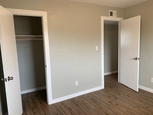 More Photos Of 415 W 10th St, Casa Grande Apartments For Sale