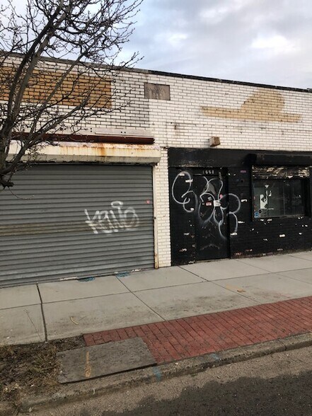 More Photos Of 1668-1672 Union Blvd, Bay Shore Storefront For Lease