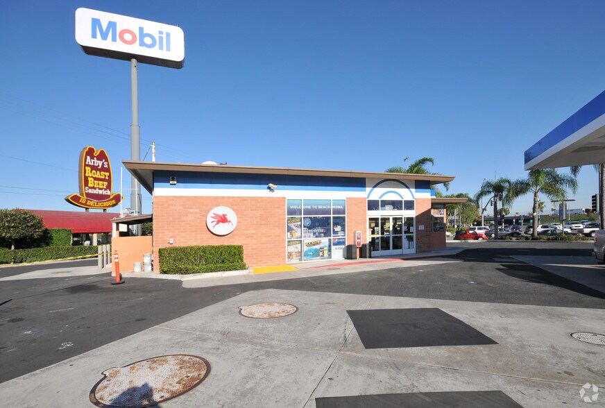 More Photos Of 16001 Beach Blvd, Huntington Beach Service Station For Sale