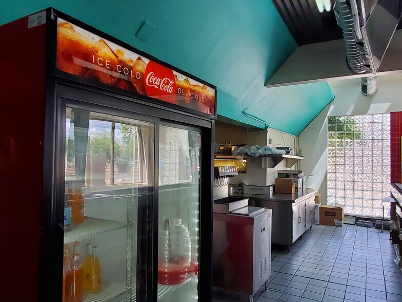 More Photos Of 5901 Gibson Blvd SE, Albuquerque Restaurant For Sale