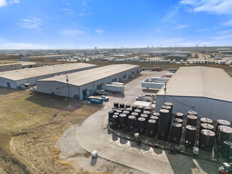 More Photos Of 812-814 Blue Mound Rd, Saginaw Warehouse For Lease