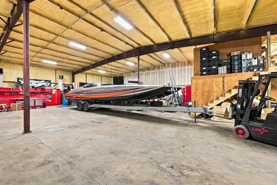 More Photos Of 3535 Dora St, Fort Myers Industrial For Sale