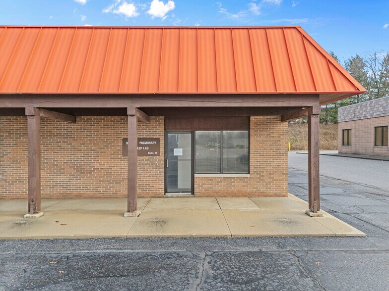 More Photos Of 103 5th St SE, Barberton Medical For Sale