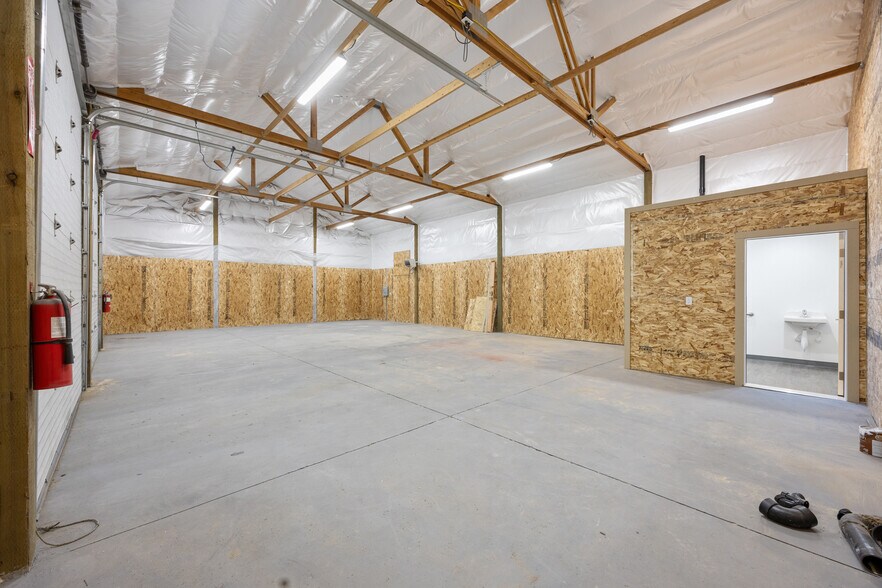 More Photos Of 221 Hamilton Rd, Moses Lake Warehouse For Lease