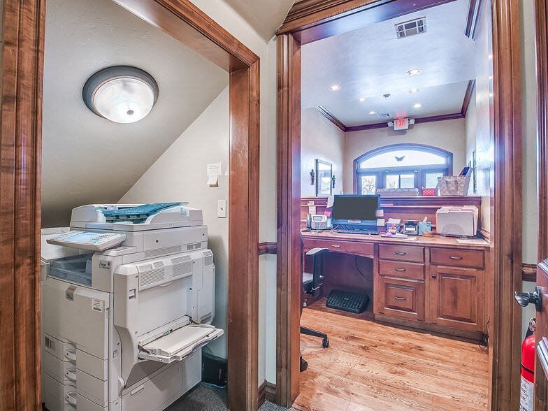 More Photos Of 1000 NW 139th Street Pky, Oklahoma City Office For Lease