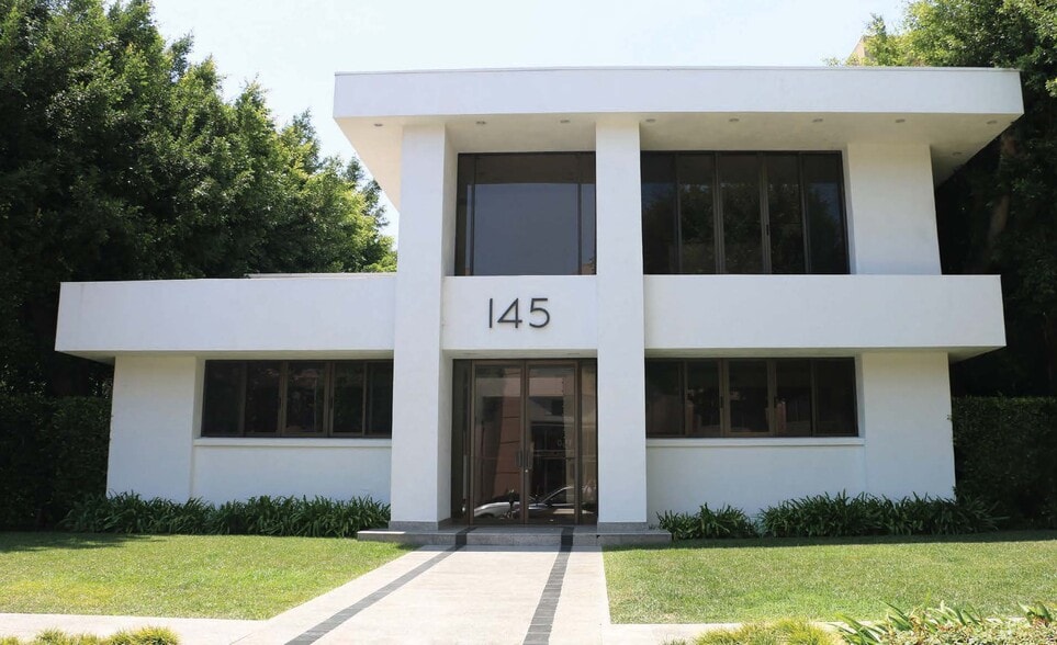 More Photos Of 145 S Rodeo Dr, Beverly Hills Storefront Retail Office For Lease