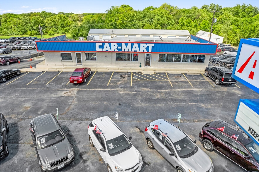 More Photos Of 2502-2506 N State Route 291, Harrisonville Auto Dealership For Lease