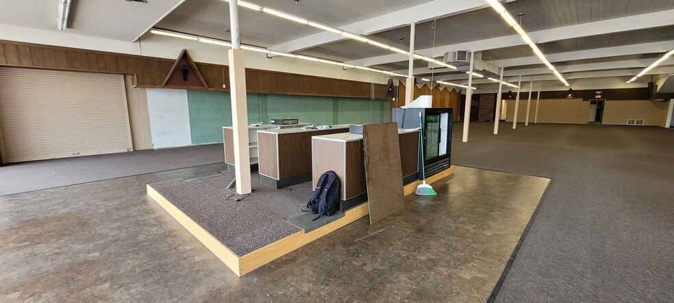 More Photos Of 2515 6th Ave N, Great Falls General Retail For Sale