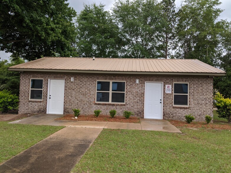 More Photos Of 180 State Docks Rd, Eufaula Multifamily For Sale