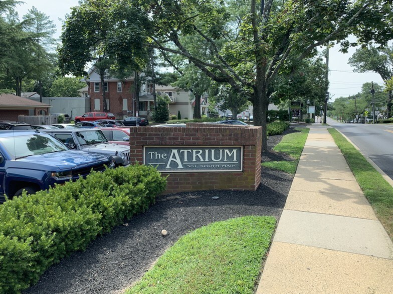 More Photos Of 301 S Main St, Doylestown Medical For Sale