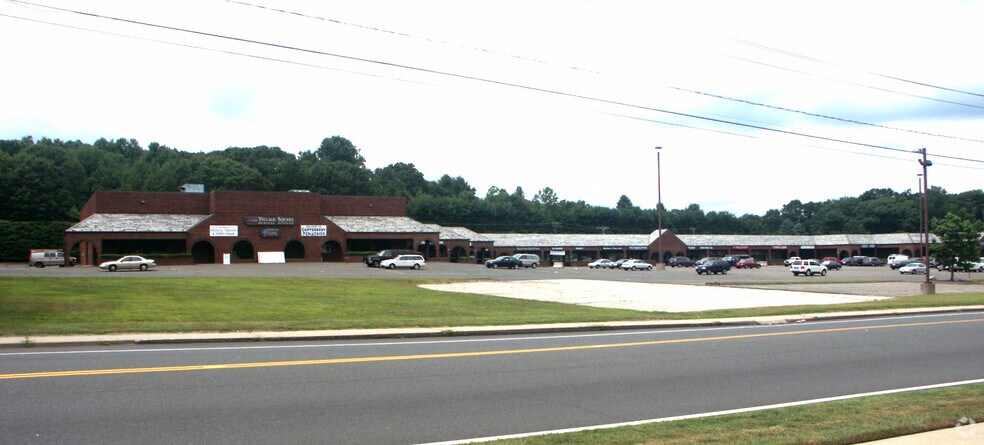 More Photos Of 401 Monroe Tpke, Monroe General Retail For Lease