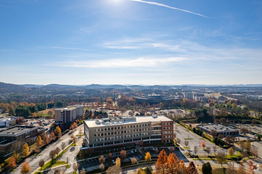 More Photos Of 127 International Dr, Franklin Office For Sale