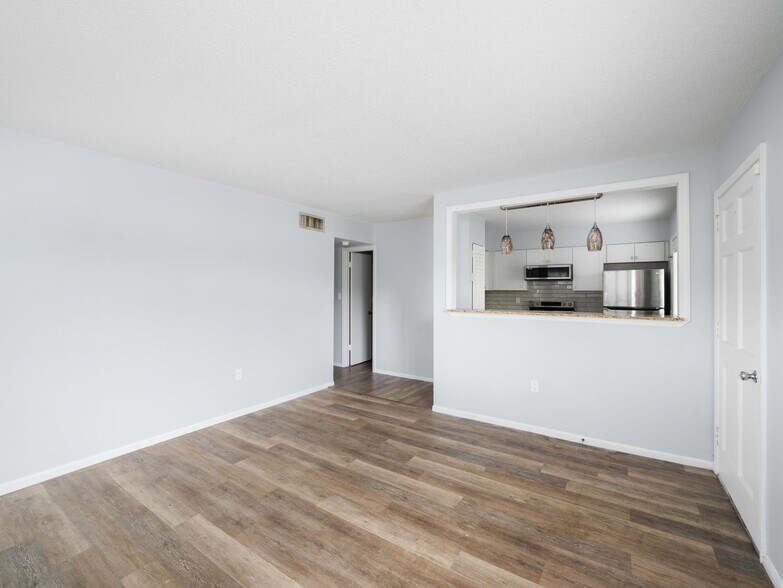 More Photos Of 1000 Stickney Point Rd, Sarasota Multifamily For Sale