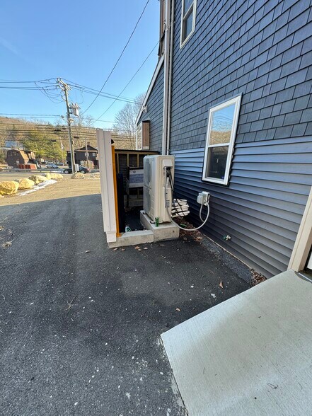 More Photos Of 57 New Haven Rd, Seymour Storefront For Lease