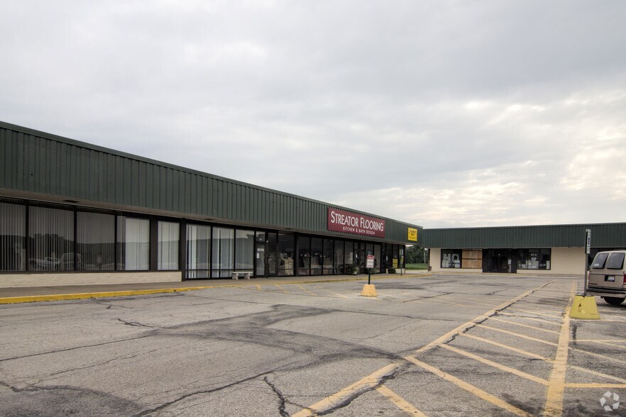 More Photos Of 2-20 Northpoint Dr, Streator General Retail For Sale