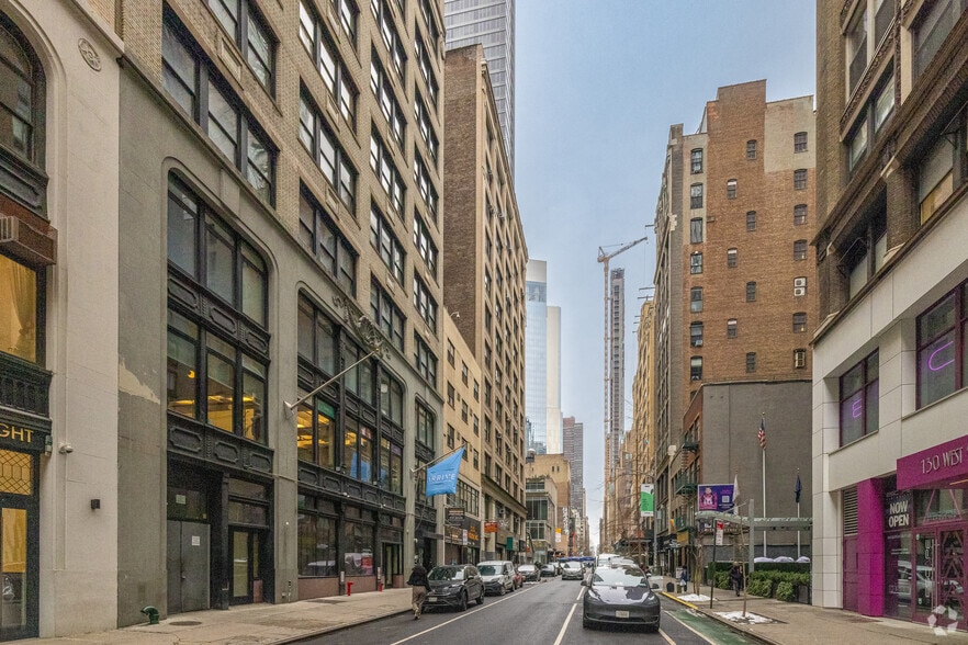 More Photos Of 115 W 29th St, New York Loft Creative Space For Sale