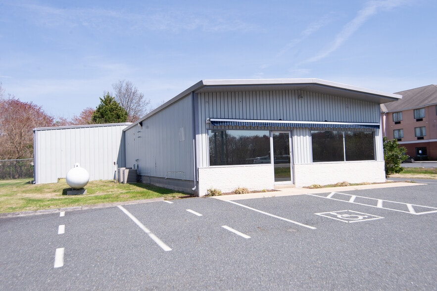 More Photos Of 2934 Ocean Gtwy, Cambridge Freestanding For Sale