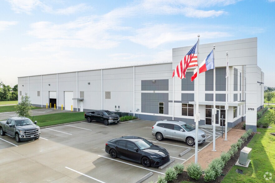 More Photos Of 3703 Cedar Blvd, Baytown Unknown For Lease