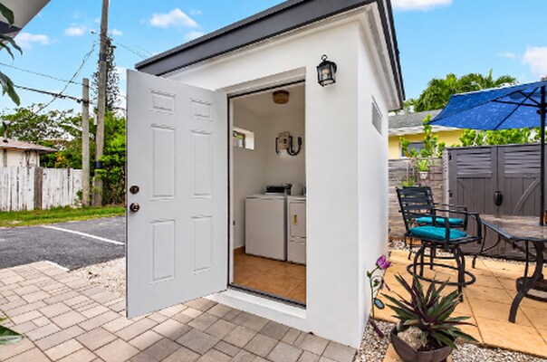 More Photos Of 309 S Palmway, Lake Worth Beach Multifamily For Sale
