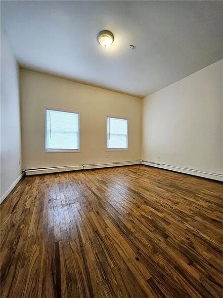 More Photos Of 70-72 Grove Ave, Staten Island Apartments For Sale