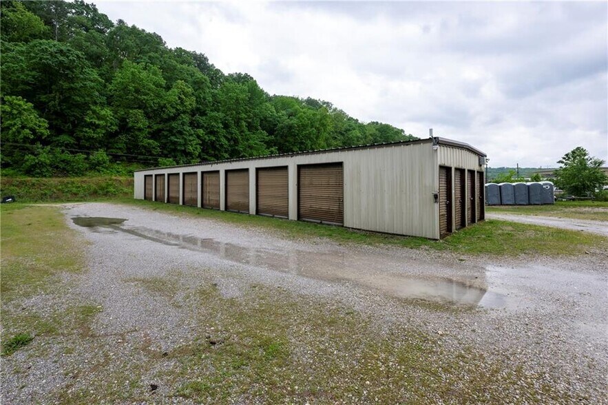 More Photos Of 450 Pinion Dr, Bella Vista Self Storage For Sale