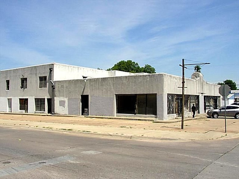 Primary Photo Of 1714 Vaughn Blvd, Fort Worth Storefront Retail Office For Sale