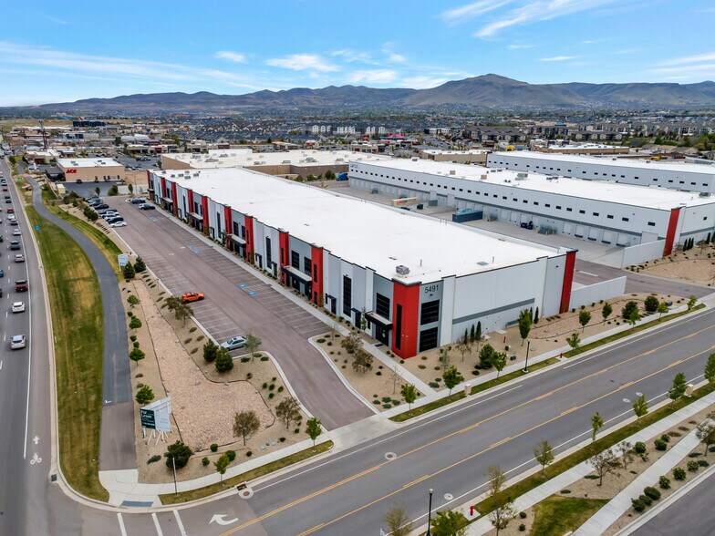 More Photos Of 11400 S Mountain View Cor, South Jordan Distribution For Lease