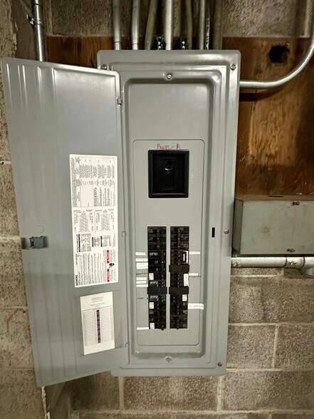 More Photos Of 612 Buena Vista Ave, Stockton Warehouse For Lease