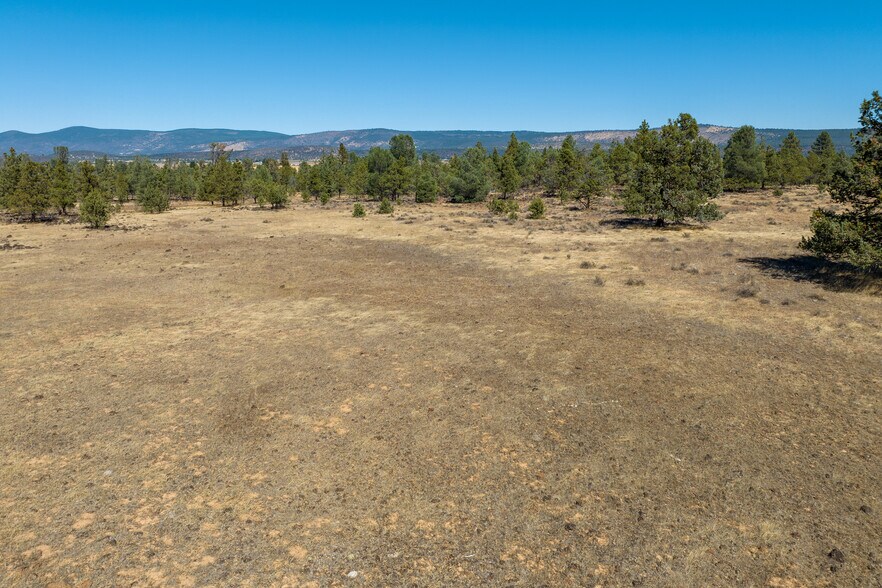More Photos Of Old Highway Road, Mcarthur Land For Sale