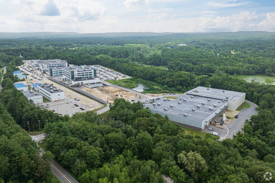 More Photos Of 10 Old Webster Rd, Oxford Manufacturing For Sale