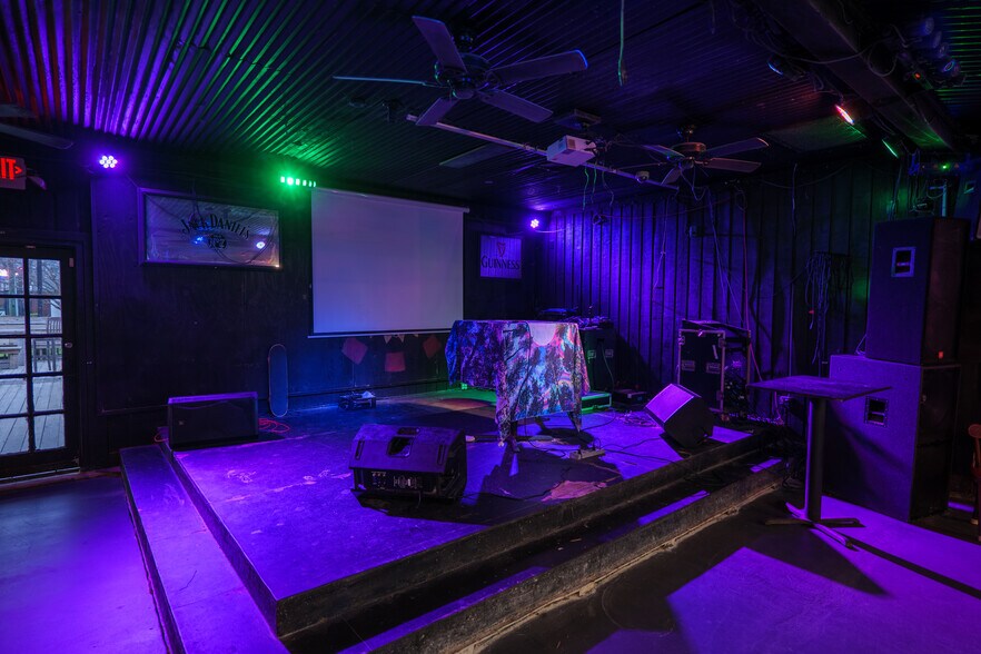 More Photos Of 1903 Baytree Pl, Valdosta Restaurant For Sale