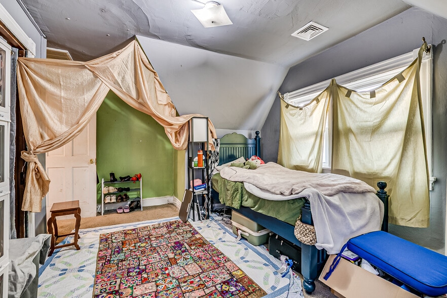 More Photos Of 93 Easton Ave, New Brunswick Multifamily For Sale